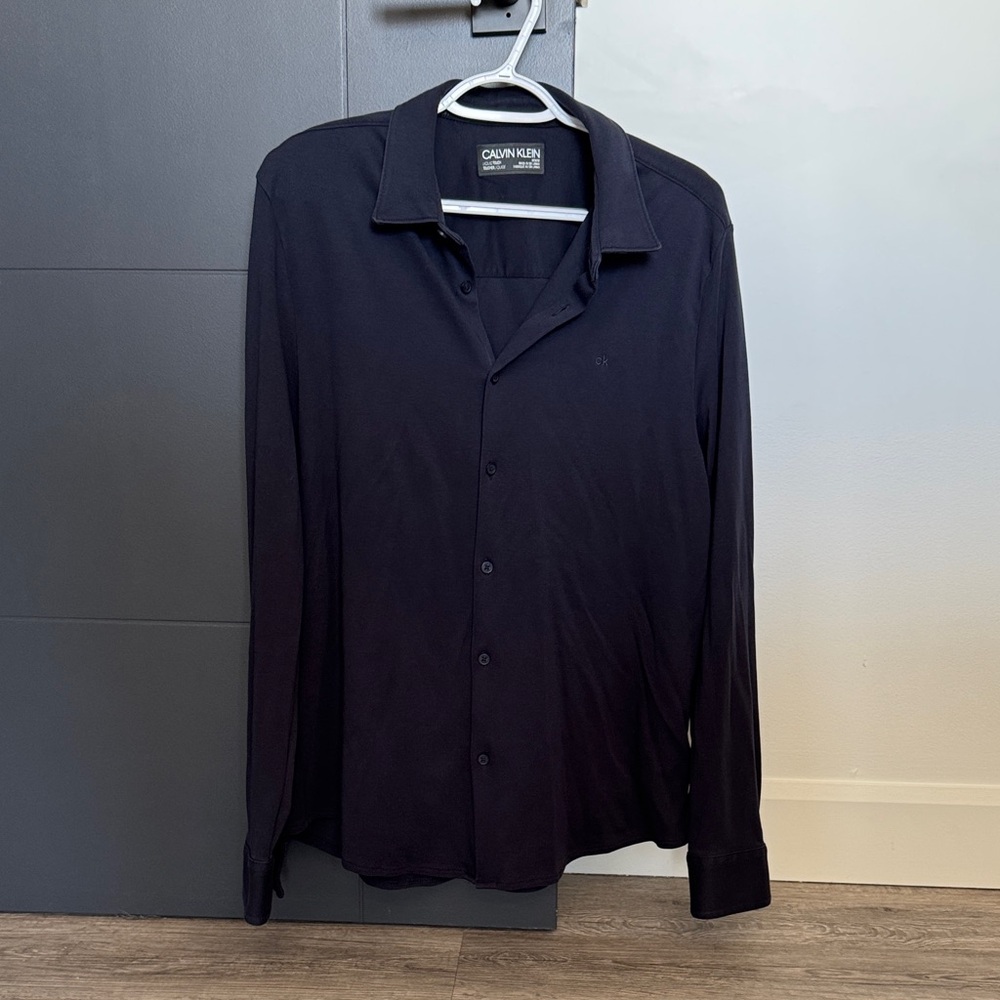 Calvin Klein Men's M Dark Blue Button Down Shirt